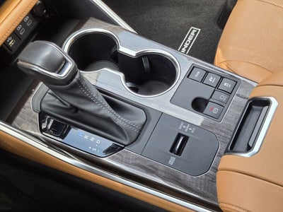 2023 Toyota Highlander Hybrid Platinum