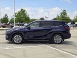 2023 Toyota Highlander Hybrid Platinum