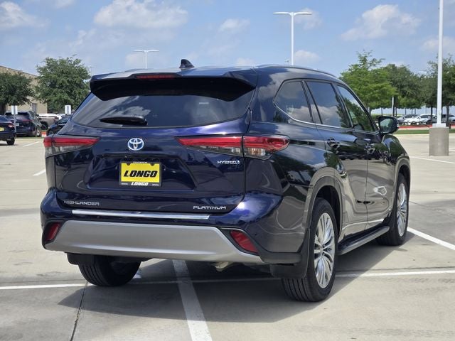2023 Toyota Highlander Hybrid Platinum