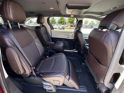 2021 Toyota Sienna Platinum 7 Passenger