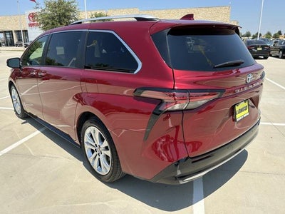 2021 Toyota Sienna Platinum 7 Passenger
