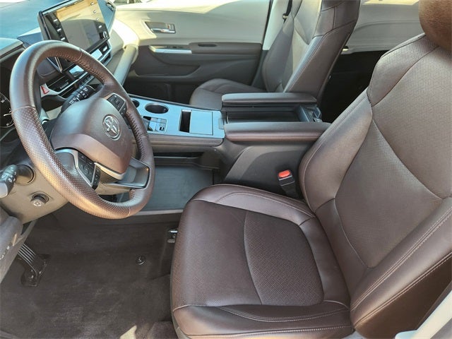 2023 Toyota Sienna Platinum 7 Passenger
