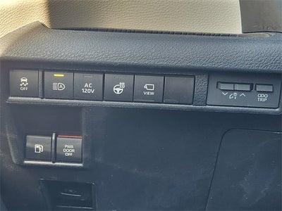 2023 Toyota Sienna Platinum 7 Passenger