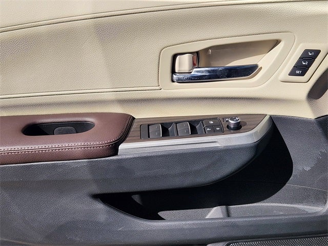 2023 Toyota Sienna Platinum 7 Passenger