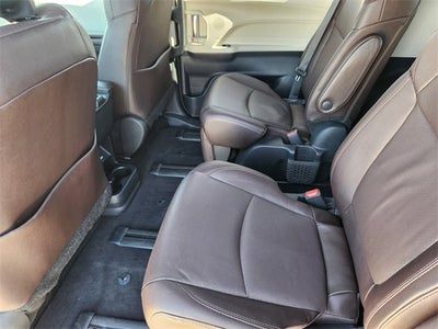 2023 Toyota Sienna Platinum 7 Passenger