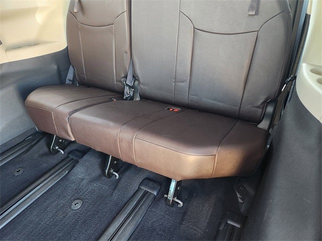 2023 Toyota Sienna Platinum 7 Passenger