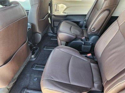 2023 Toyota Sienna Platinum 7 Passenger