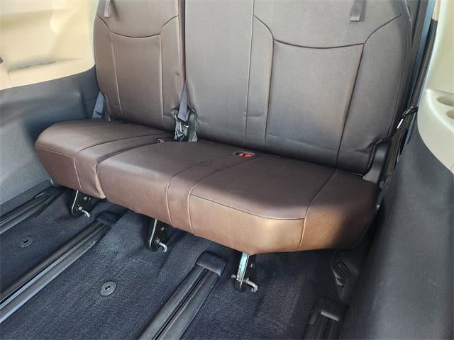 2023 Toyota Sienna Platinum 7 Passenger