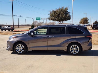 2023 Toyota Sienna Platinum 7 Passenger