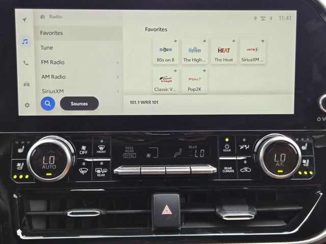 2023 Toyota Highlander Hybrid Platinum