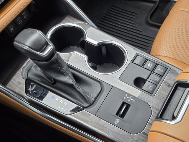 2023 Toyota Highlander Hybrid Platinum