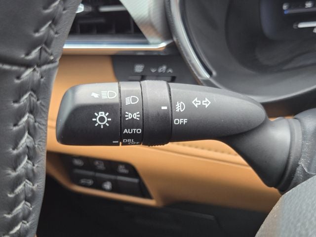 2023 Toyota Highlander Hybrid Platinum