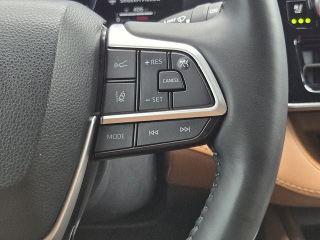 2023 Toyota Highlander Hybrid Platinum