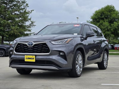 2023 Toyota Highlander Hybrid Platinum