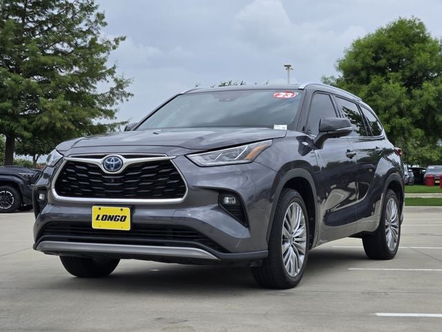 2023 Toyota Highlander Hybrid Platinum