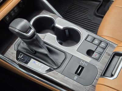 2023 Toyota Highlander Hybrid Platinum