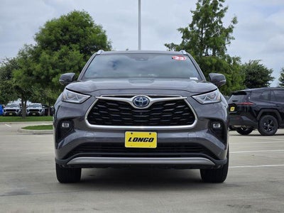 2023 Toyota Highlander Hybrid Platinum