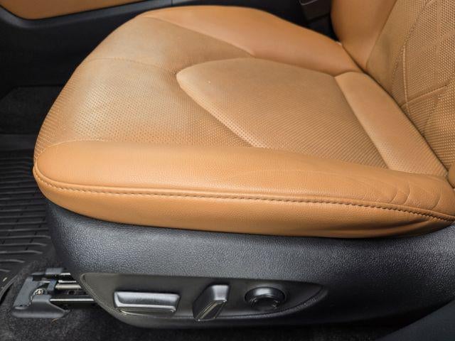 2023 Toyota Highlander Hybrid Platinum