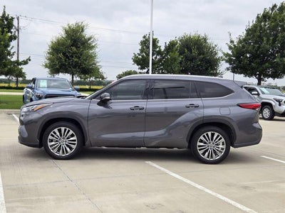 2023 Toyota Highlander Hybrid Platinum