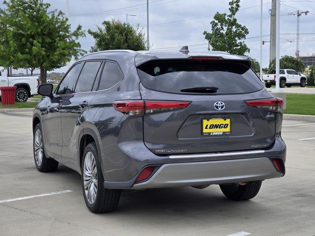 2023 Toyota Highlander Hybrid Platinum