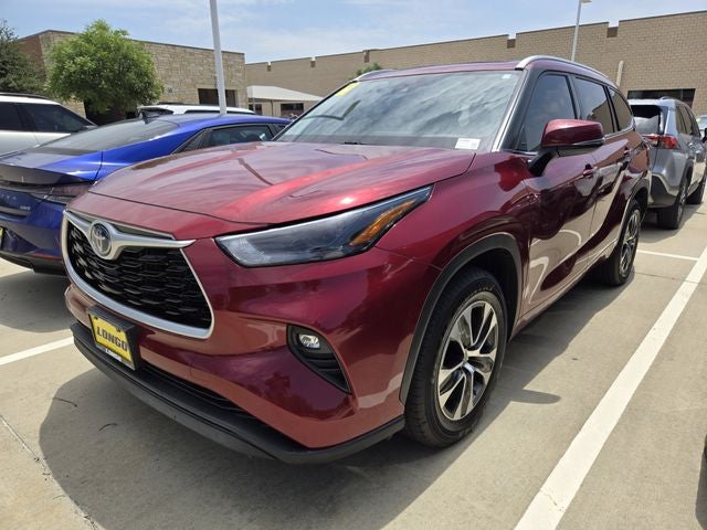 2022 Toyota Highlander Hybrid XLE
