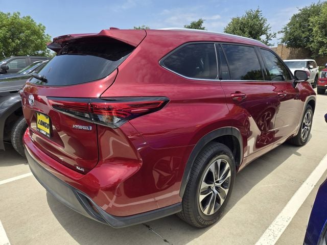 2022 Toyota Highlander Hybrid XLE