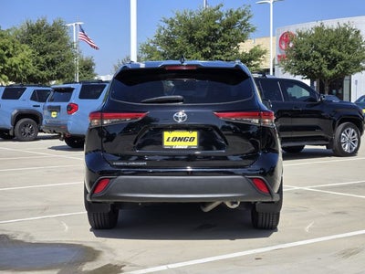 2022 Toyota Highlander XLE