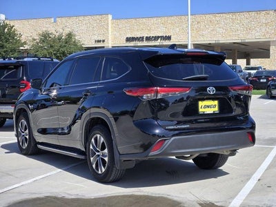 2022 Toyota Highlander XLE