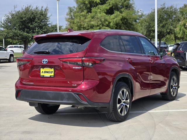 2022 Toyota Highlander Hybrid XLE
