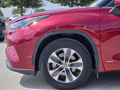 2022 Toyota Highlander Hybrid XLE