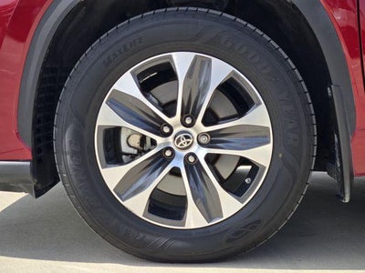2022 Toyota Highlander Hybrid XLE