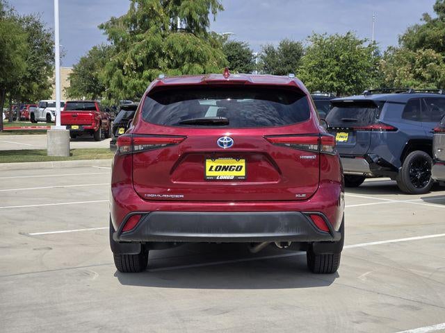 2022 Toyota Highlander Hybrid XLE
