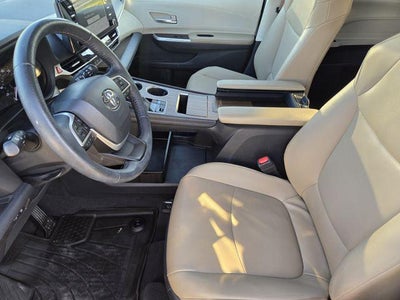 2022 Toyota Sienna XLE 7 Passenger