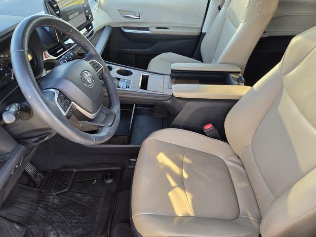 2022 Toyota Sienna XLE 7 Passenger