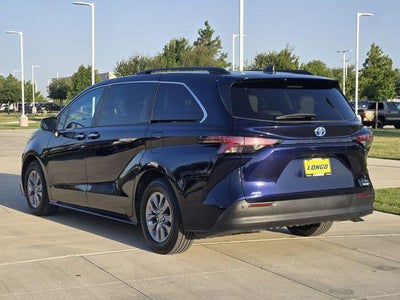 2022 Toyota Sienna XLE 7 Passenger