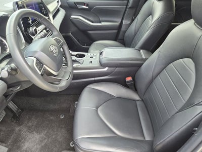 2024 Toyota Highlander XLE