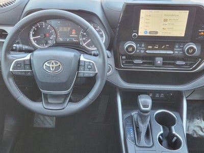 2023 Toyota Highlander LE