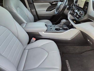 2023 Toyota Highlander XLE