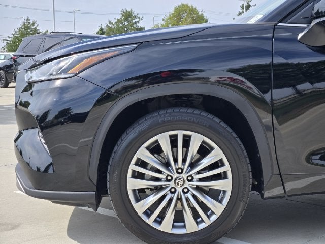 2023 Toyota Highlander Platinum