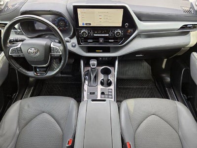 2023 Toyota Highlander Platinum