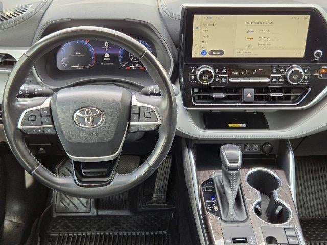 2023 Toyota Highlander Platinum