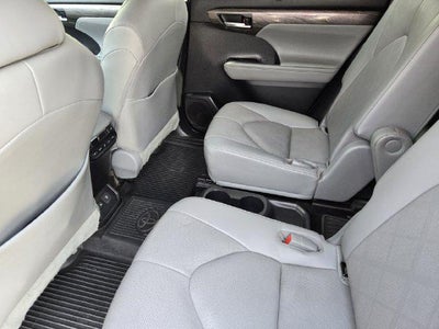 2023 Toyota Highlander Platinum