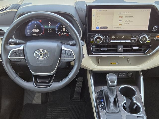 2024 Toyota Highlander Platinum