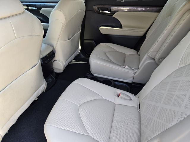 2024 Toyota Highlander Platinum