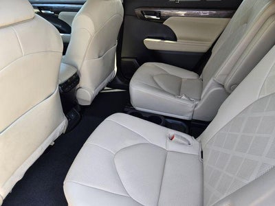 2024 Toyota Highlander Platinum