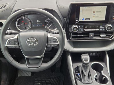 2024 Toyota Highlander LE