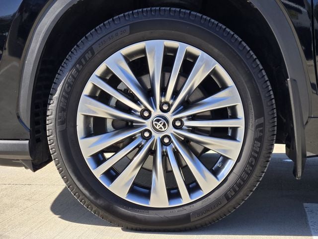 2023 Toyota Highlander Platinum