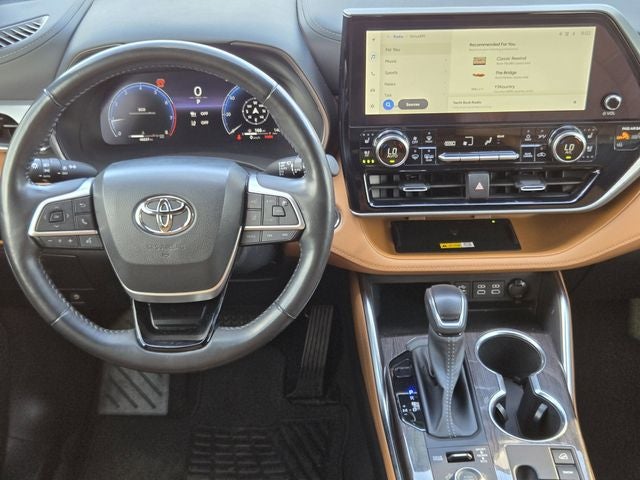 2023 Toyota Highlander Platinum