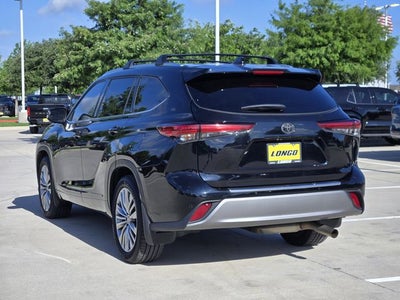 2023 Toyota Highlander Platinum