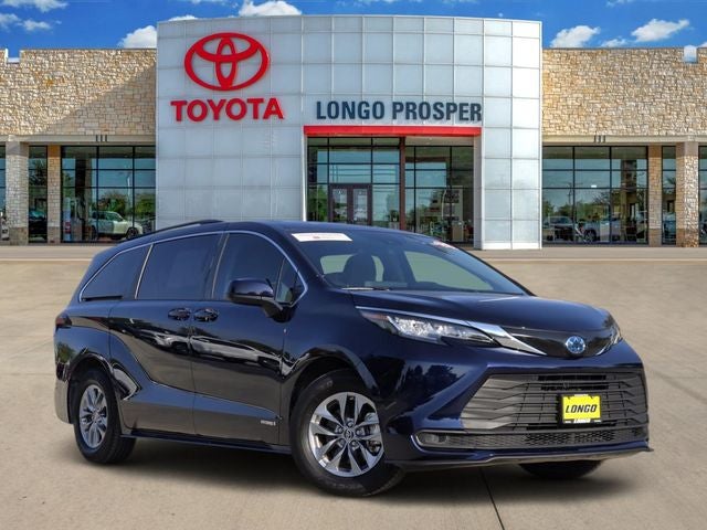 2021 Toyota Sienna LE 8 Passenger
